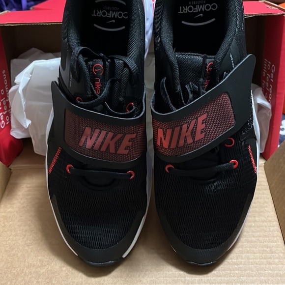 Nike Men’s Retaliation 4 Training Shoe - Picture 2 of 6